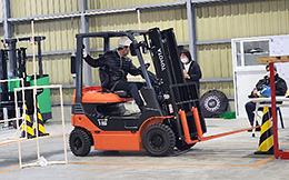 フォークリフト運転技能講習